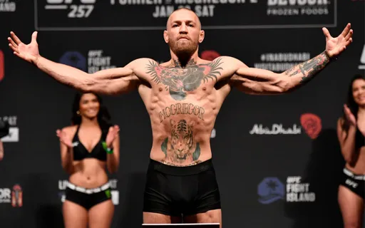Макгрегор просит куртку USADA, чтобы подтереть ей свой зад