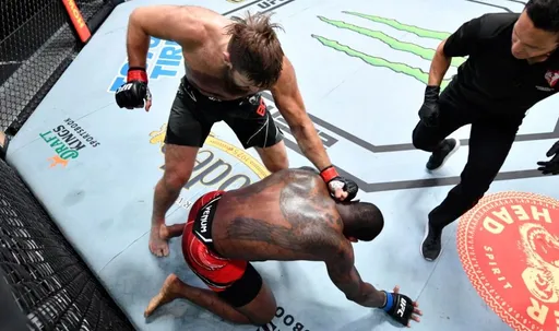 Босер нокаутировал Сен-Пре на UFC Fight Night 190