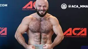 Магомед Исмаилов продолжает подготовку к дебюту в боксе