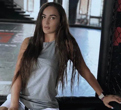 Боец Bellator Авсарагова дала прогноз на бой Махачева и Мойзеса