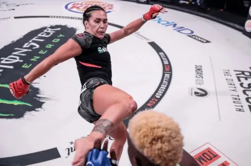 Бой Кэт Зингано – Пэм Соренсон состоится на Bellator 276
