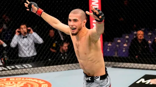 Хамзат Чимаев обратился к Мухаммаду Мокаеву после победы на UFC Fight Night 204