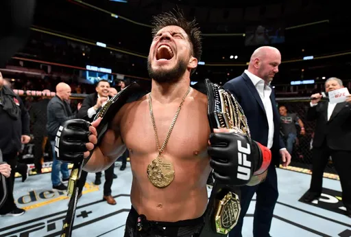 Сехудо бросил вызов Волкановски: хочу стать первым чемпионом UFC в трех дивизионах