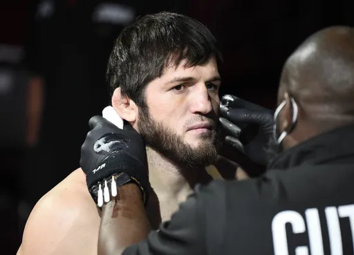 Хизриев дебютирует в UFC 28 августа. Его соперником станет Ди Чирико