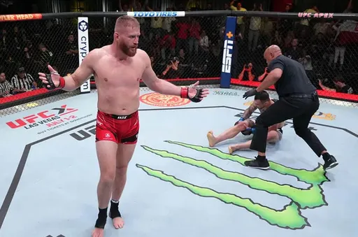 Блахович прокомментировал победу над Ракичем на UFC Vegas 54