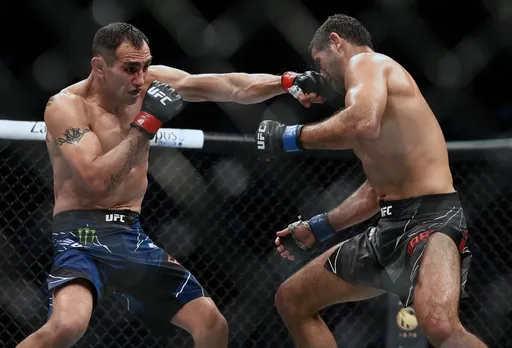 Фергюсон проиграл Дариушу на турнире UFC 262