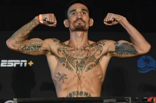Стали известны результаты взвешивания турнира UFC Vegas 42