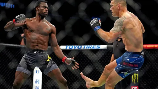 Уайдман перенес операцию после перелома ноги во время боя на турнире UFC 261