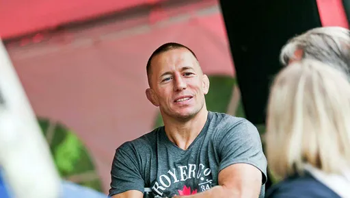 Сен-Пьер озвучил условие поединка с Де Ла Хойей