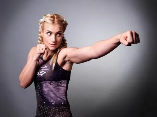 Боец UFC Куницкая успешно перенесла операцию