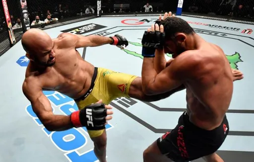 Бой Ворли Алвес – Джек Делла Маддалена состоится на UFC 270