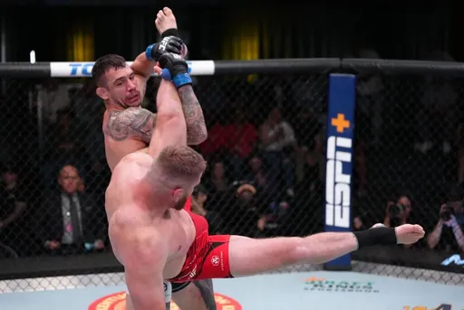 Блахович победил Ракича техническим нокаутом на UFC Vegas 54