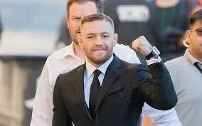 Конор Макгрегор появился на турнире Bellator 275