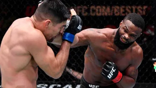 Вудли прокомментировал поражение на UFC 260
