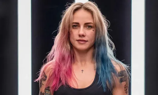 Джессика-Роуз Кларк – бывший боец UFC и новая звезда «грязного бокса», нокаутировавшая своего парня