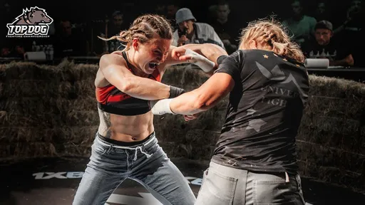 Екатерина Макарова стала первой российской девушкой в лиге кулачных боев Bare Knuckle FC