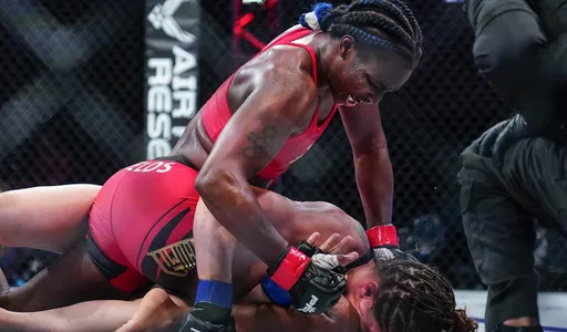 Абсолютная чемпионка мира по боксу прокомментировала успешный дебют в MMA