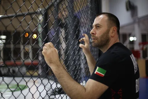 Мурад Бичуев опубликовал фрагмент подготовки Мехди Дакаева к защите титула на Eagle FC 43