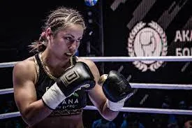 Фируза Шарипова проведет бой против абсолютной чемпионки мира в легком весе Кэти Тейлор