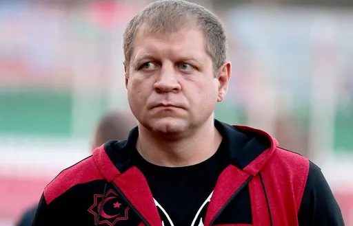 Александр Емельяненко провел открытую тренировку в Москве