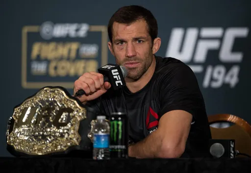 Рокхолд недоволен средневесами UFC, которые не хотят с ним драться