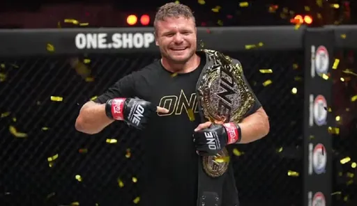 Главные новости недели в мире единоборств: Малыхин стал чемпионом ONE FC, RCC запускает реалити-шоу для бойцов