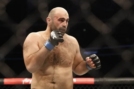 Шамиль Абдурахимов и Крис Докас встретятся 24 июля на UFC Fight Night