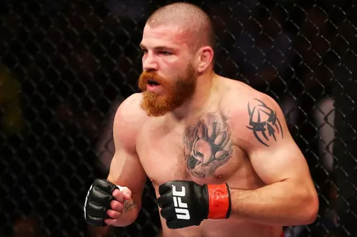 Джим Миллер установит рекорд UFC, сразившись с Моттой 18 сентября