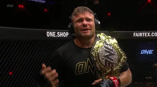 Анатолий Малыхин получил двойной бонус от президента One Championship