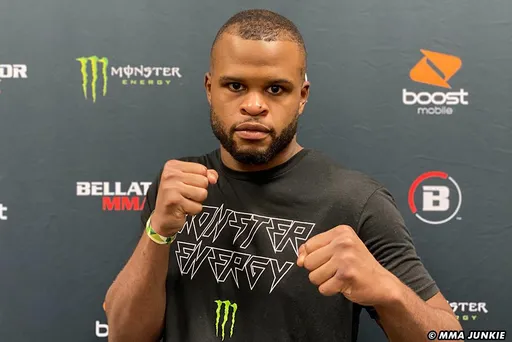 Поединок Эдвардса и Пэрриша состоится 25 июня на Bellator 261