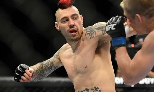 Харди освобожден от контракта UFC