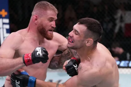 Уокер поздравил Блаховича с победой над Ракичем на UFC Vegas 54