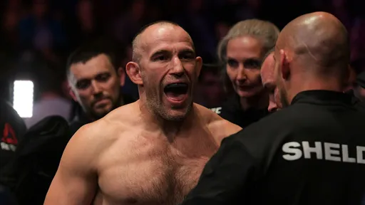 Алексея Олейника навестили сотрудники USADA