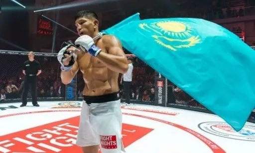 Появилась фотография избитого бойца из Казахстана Куата Хамитова