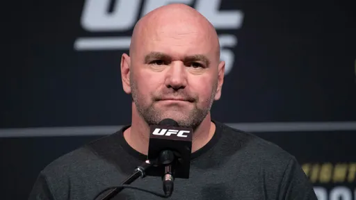 Президент UFC раскритиковал Макгрегора за оскорбления в адрес жены Порье