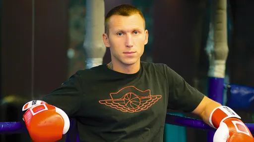 Перед боем Сироткин подарил Мурашкину открытку с автографом