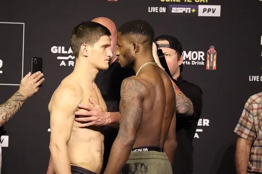 Мовсар Евлоев победил Хакима Даводу на турнире UFC 263