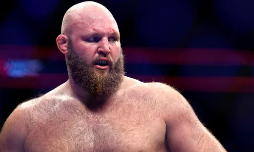Ветерана MMA Бена Ротвелла уволили из UFC
