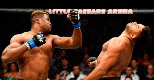 Стивен Томпсон считает, что Нганну совершит ошибку, если покинет UFC ради боя с Фьюри