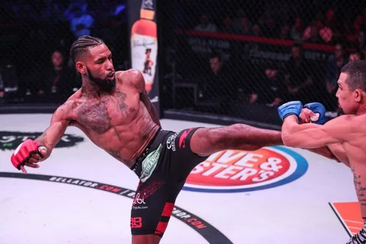 Бой Колдвелл — Хиго состоится на Bellator 259