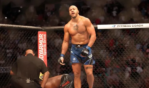 Сирил Ган прокомментировал победу над Дерриком Льюисом на UFC 265