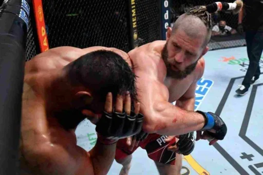 Бойцы MMA восхитились боем Прохазка – Рейес