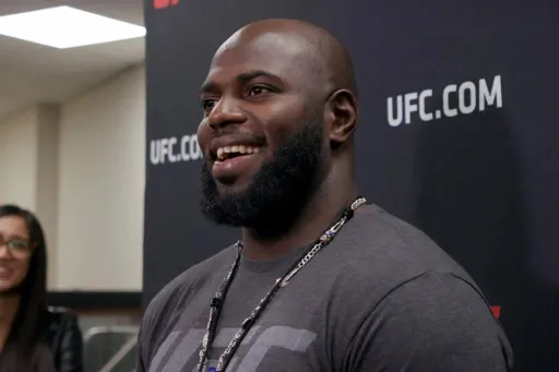 Стали известны результаты взвешивания участников турнира UFC Fight Night 189