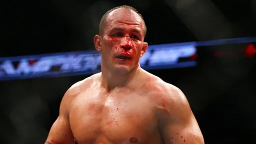 Джуниор дос Сантос рассказал об увольнении из UFC