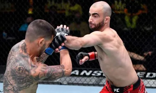 Грузинский боец Чикадзе подписал новый контракт с UFC