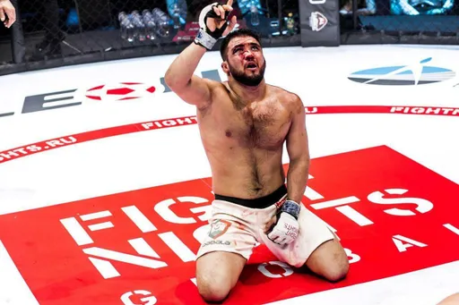 Аббасов одолел Амирова в титульном бою на турнире AMC Fight Nights