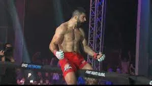 Бархударян победил Василевского на AMC Fight Nights 102