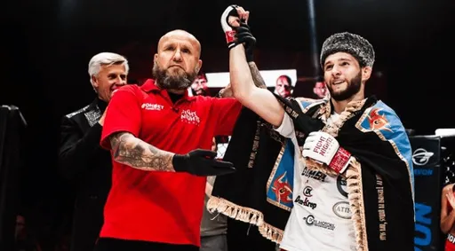 Шаблий победил Дэвиса на турнире Bellator 259