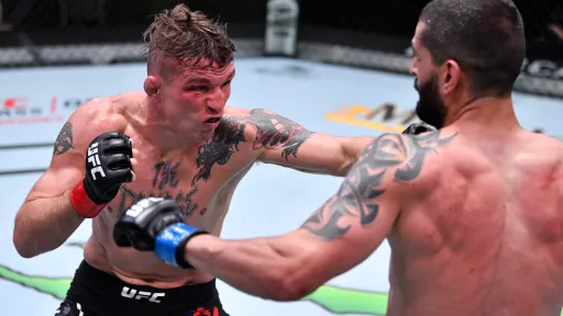 Элкинс победил Миннера техническим нокаутом на UFC on ESPN 27