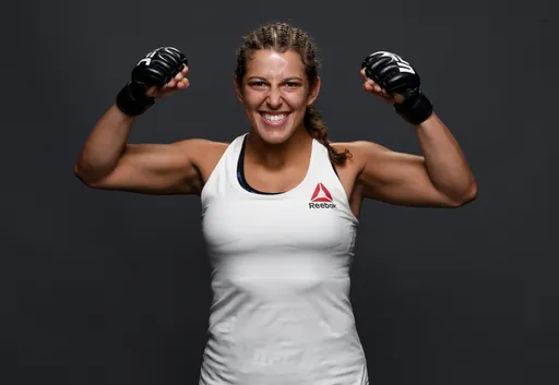 Вульф выбывает из боя против Спенсер на UFC Fight Night 188. Ее заменит Дюмонт